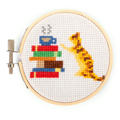 CROSS STITCH KIT CAT BOOKS